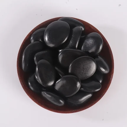 white and grey pea gravel